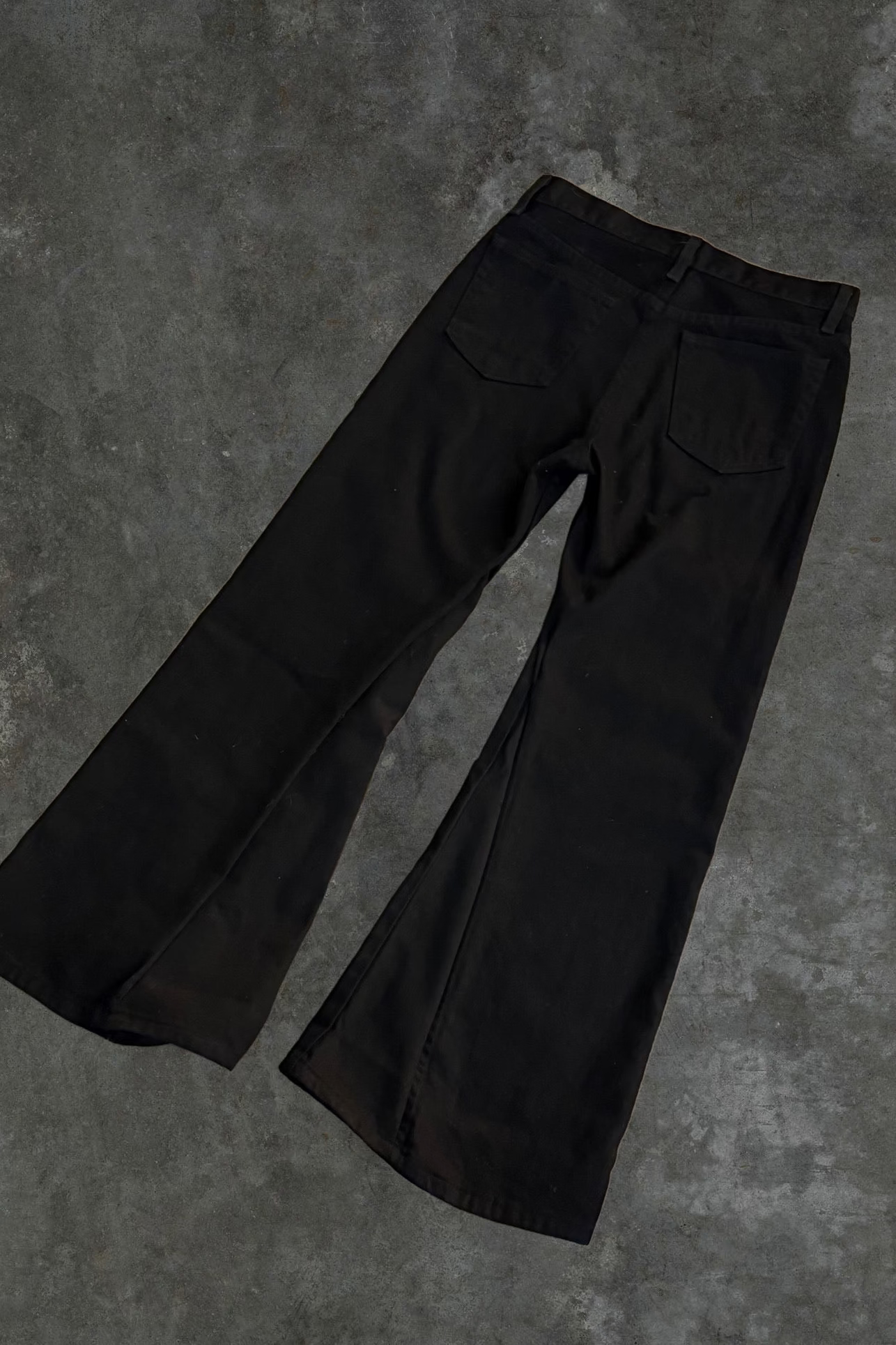 void flared denim